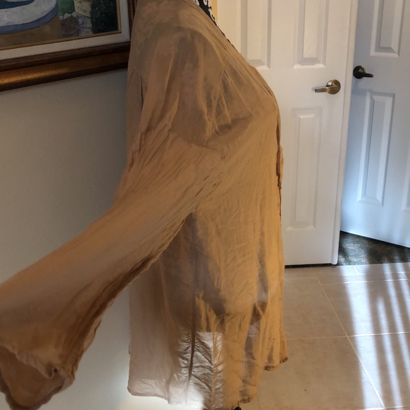 Baci delicate & lightweight button down thin silky cotton long sleeved blouse - Picture 3 of 10